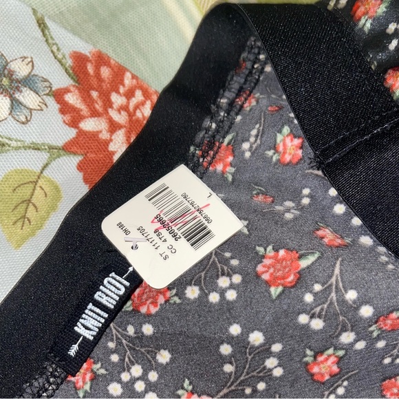 Victorias Secret Pink Floral High Waisted Slip Skirt - Picture 3 of 9